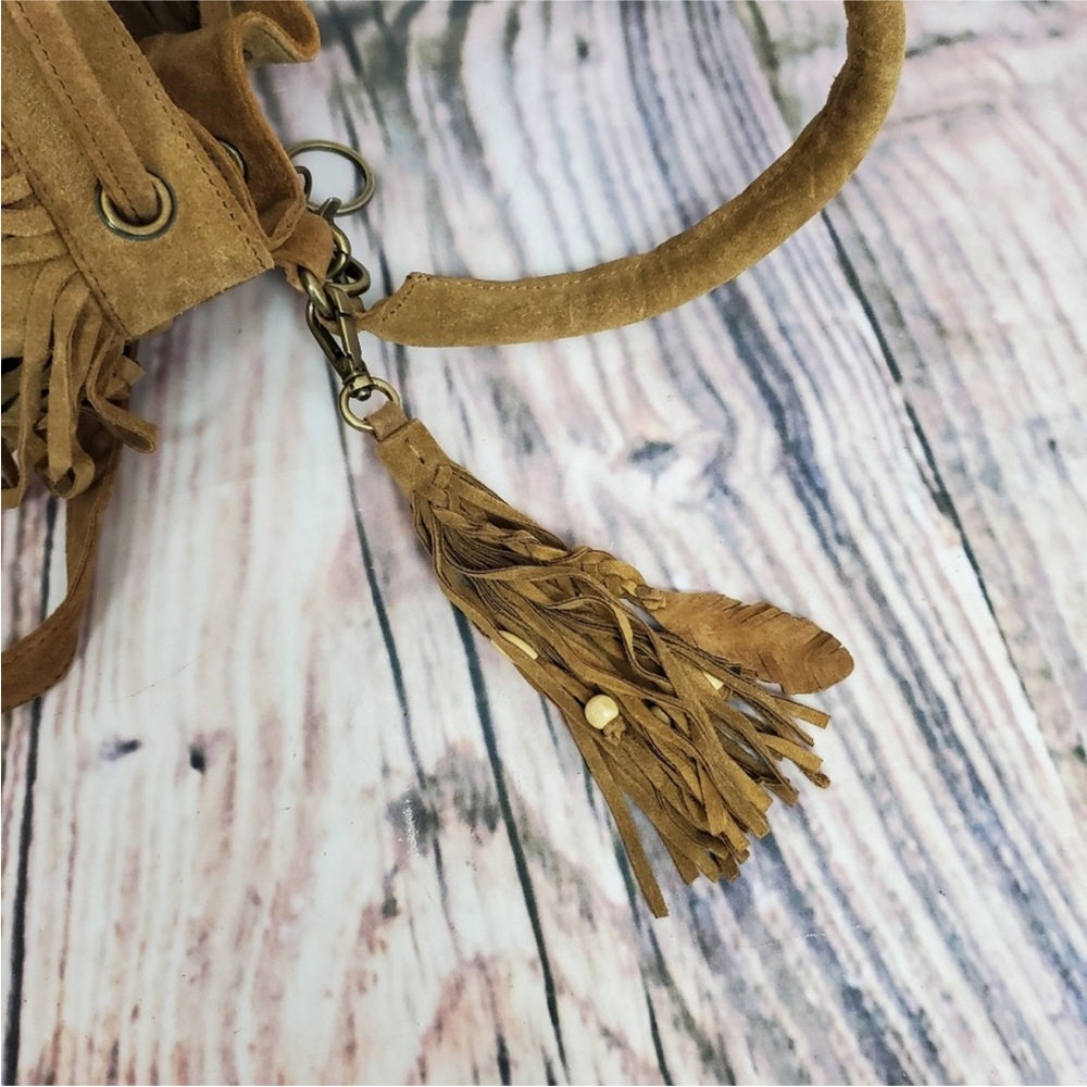 Frye Double Fringe Phoebe Suede Bucket Bag. Textured Tan suede. Western boho EUC - Picture 7 of 13